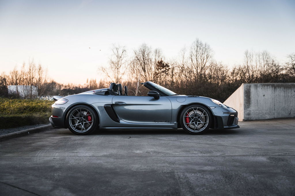 Porsche 718 Spyder RS