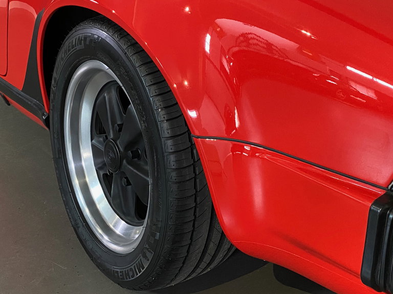 Porsche 911 Carrera 3.2