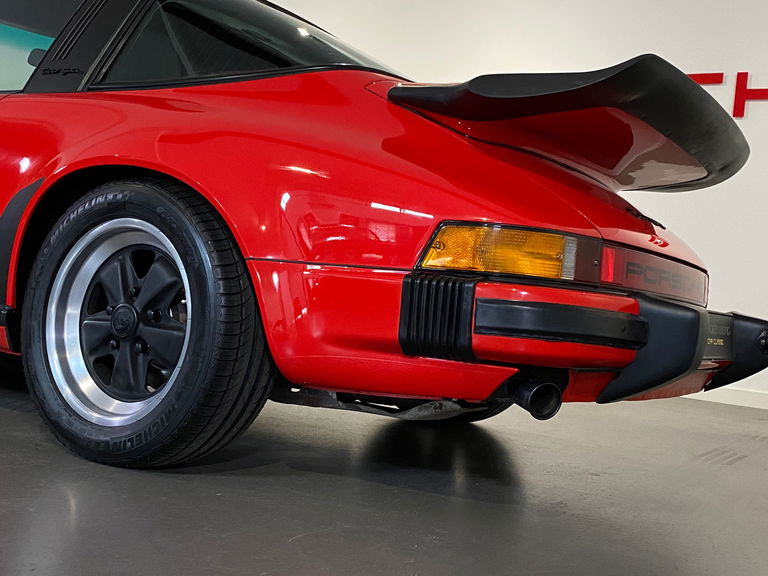 Porsche 911 Carrera 3.2
