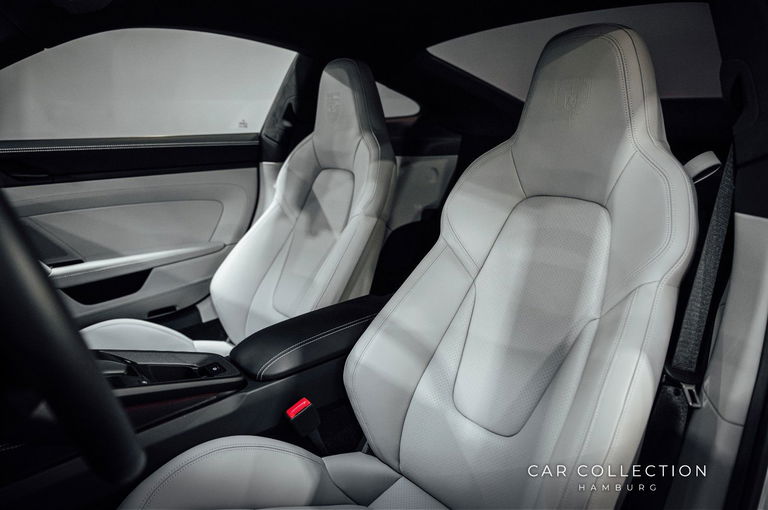 Porsche 992 GT3 Touring