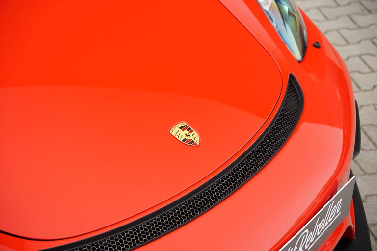 Porsche 718 Cayman GT4