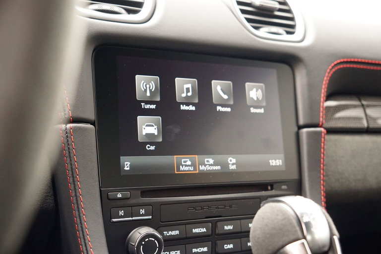 Porsche 718 Cayman GT4