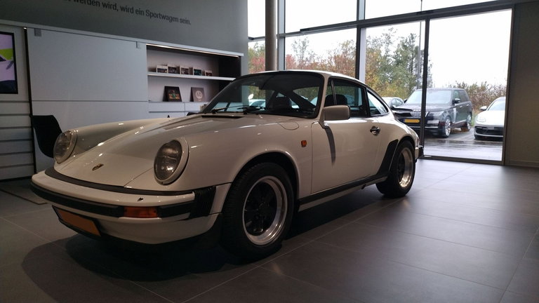Porsche 911 Carrera 3.2