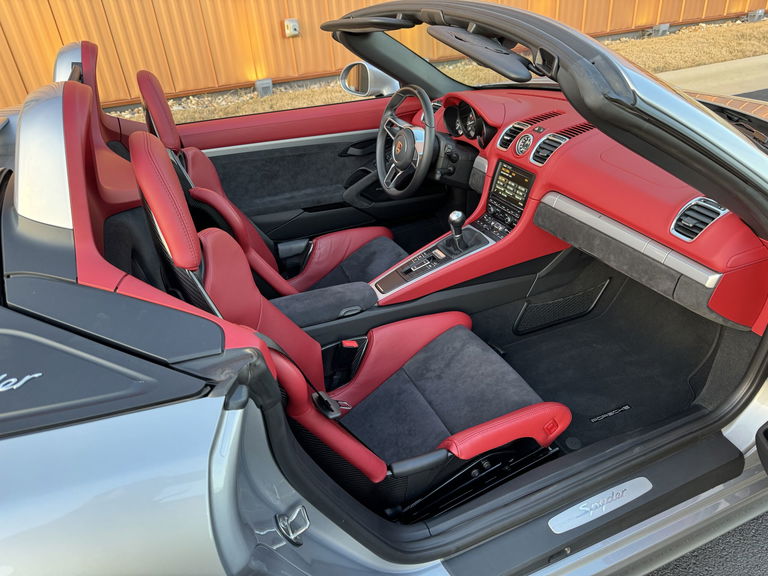 Porsche 981 Boxster Spyder