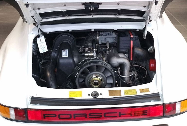 Porsche 911 Carrera 3.2
