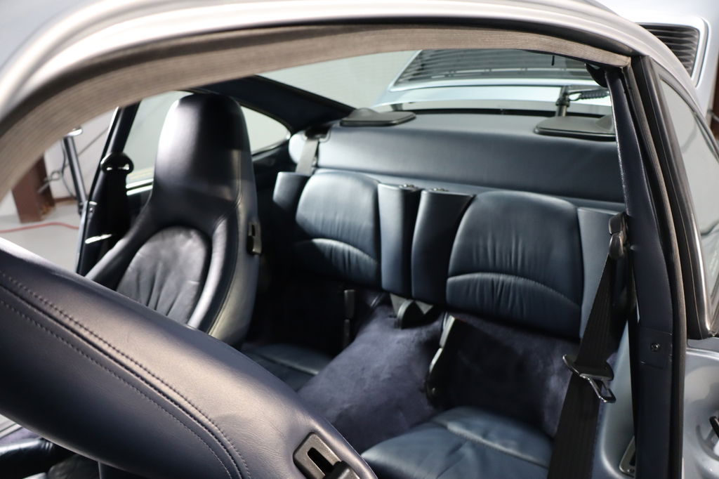 Porsche 993 Carrera 4S