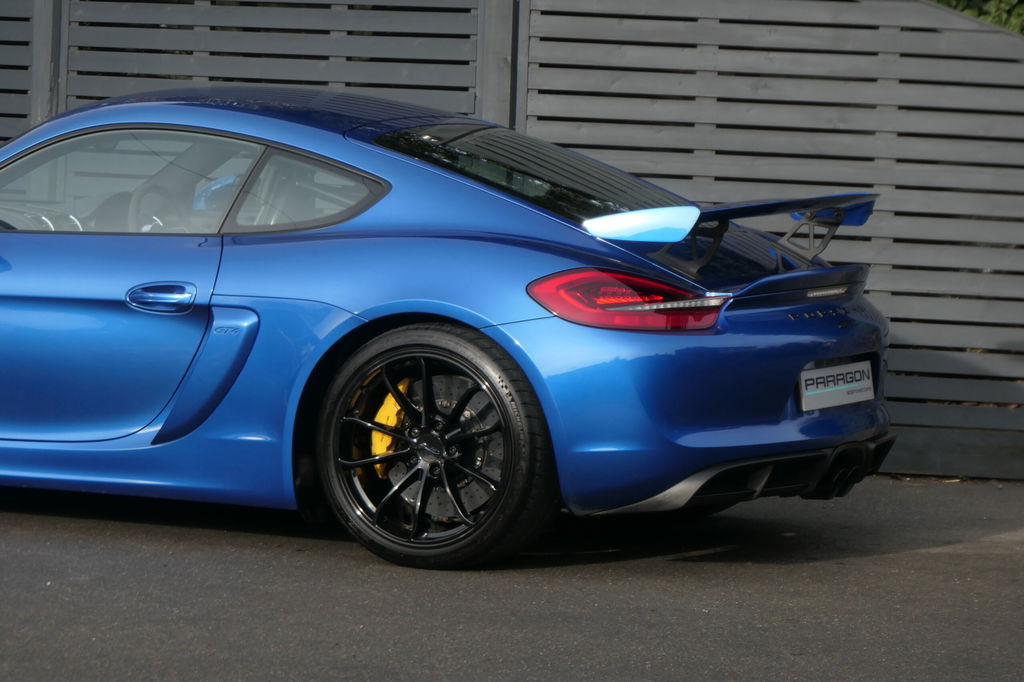 Porsche 981 Cayman GT4