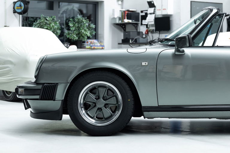 Porsche 911 Carrera 3.2