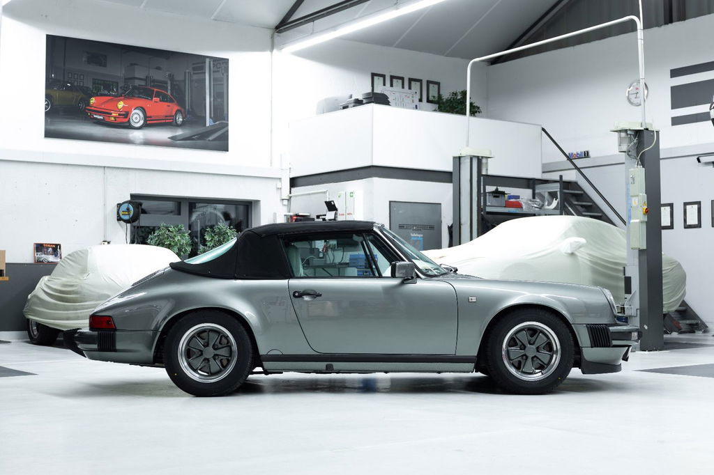 Porsche 911 Carrera 3.2