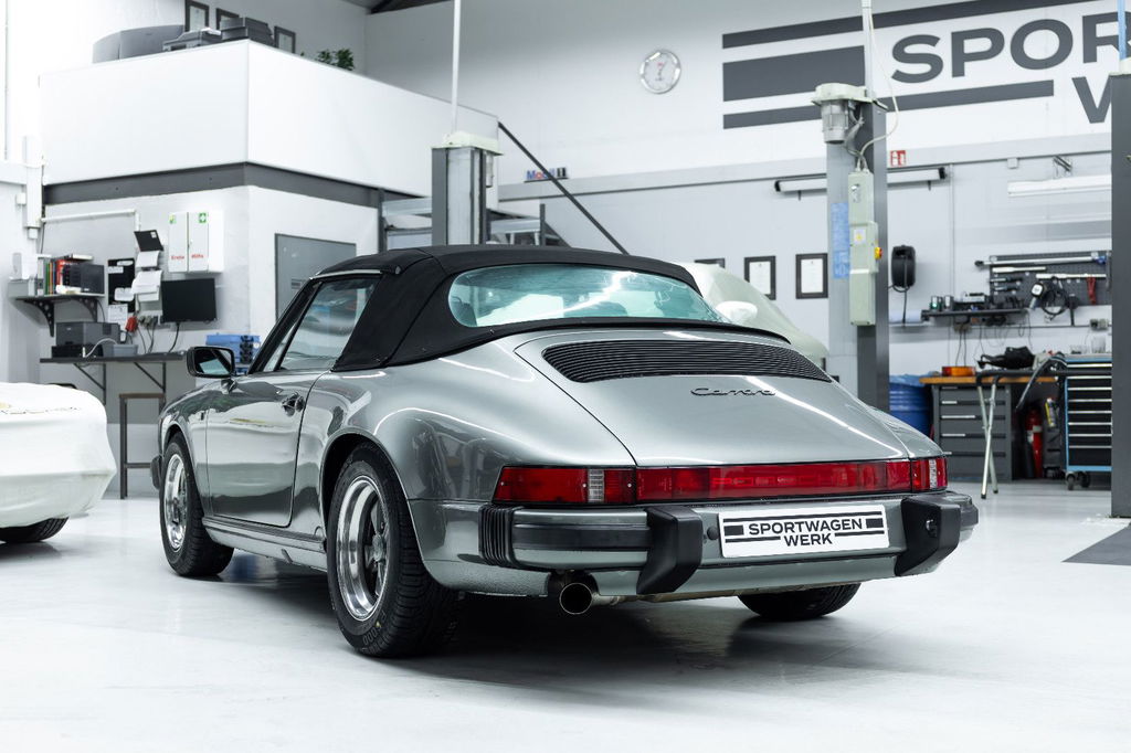 Porsche 911 Carrera 3.2