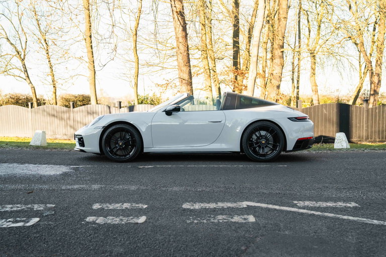 Porsche 992 Targa 4 GTS