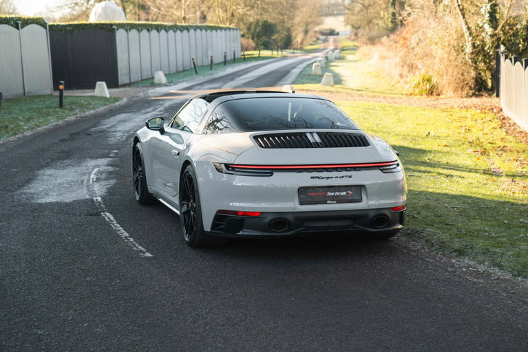 Porsche 992 Targa 4 GTS