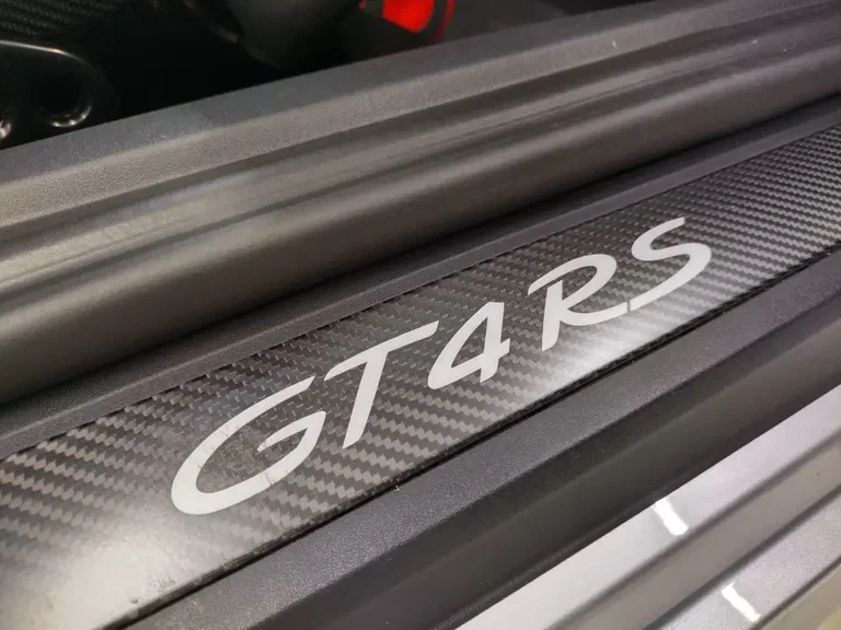 Porsche 718 Cayman GT4 RS