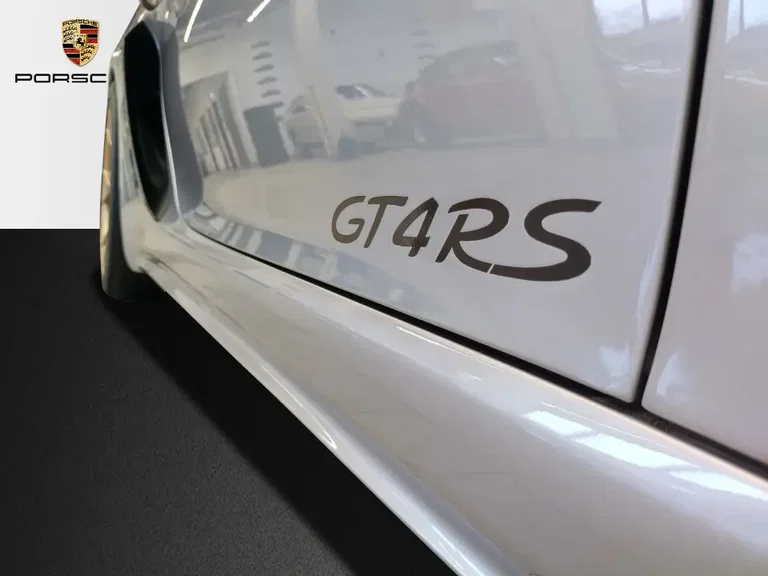 Porsche 718 Cayman GT4 RS