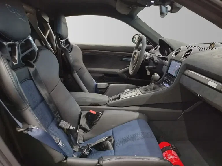 Porsche 718 Cayman GT4 RS