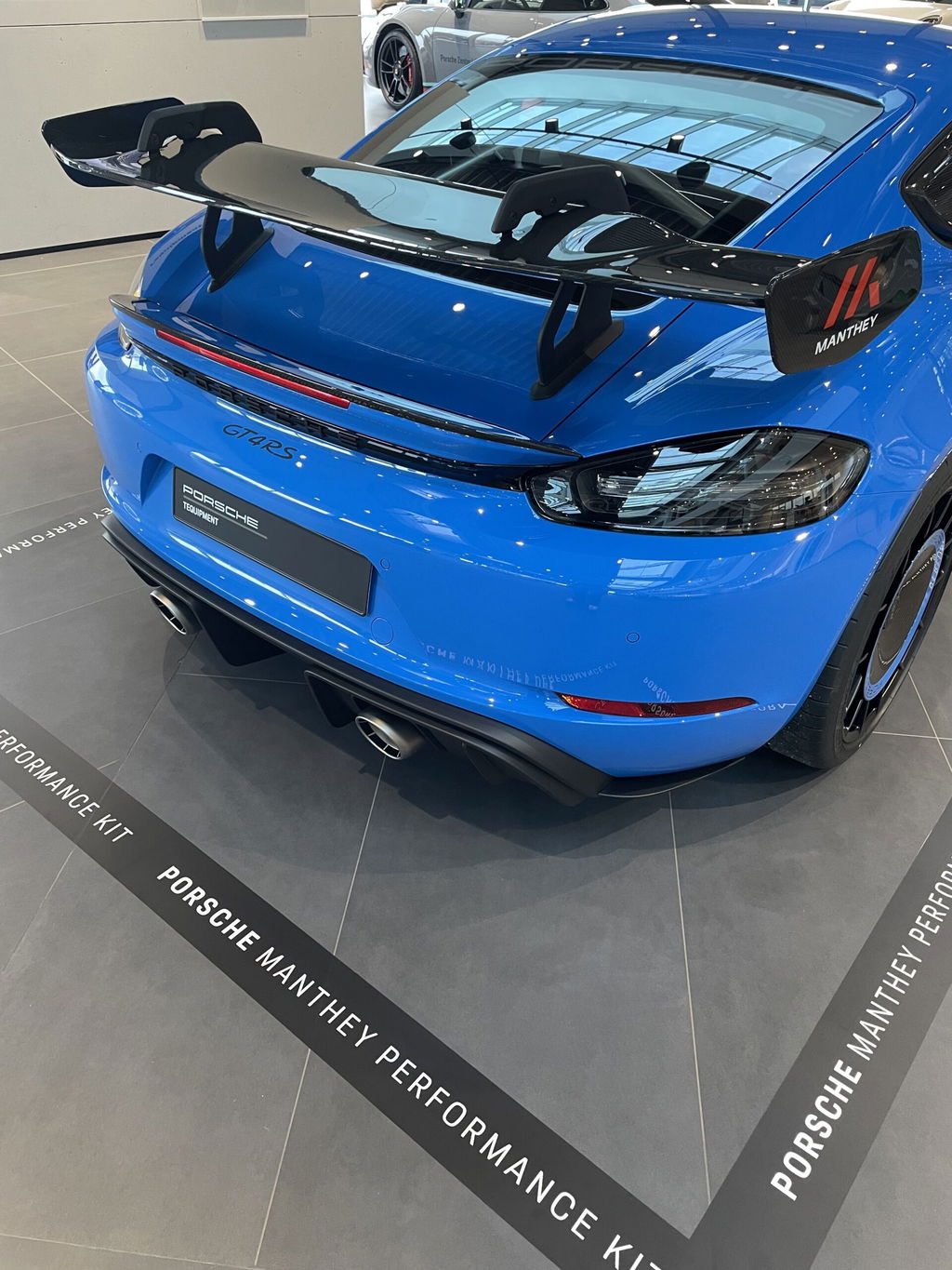 Porsche 718 Cayman GT4 RS