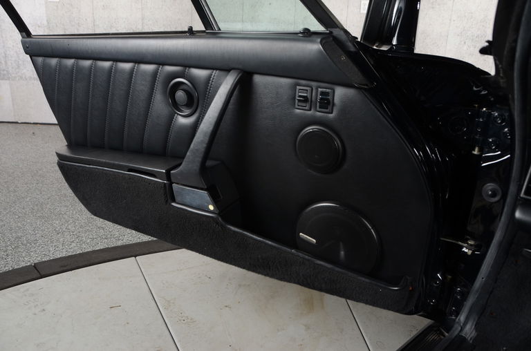 Porsche 911 Carrera 3.2 (US)