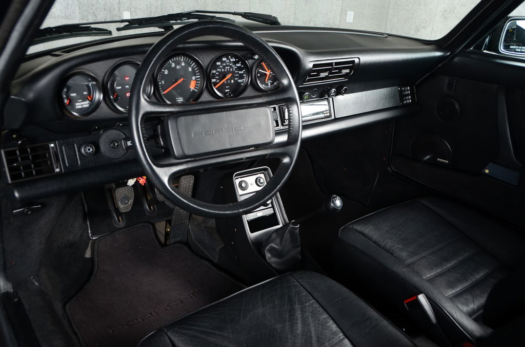 Porsche 911 Carrera 3.2 (US)