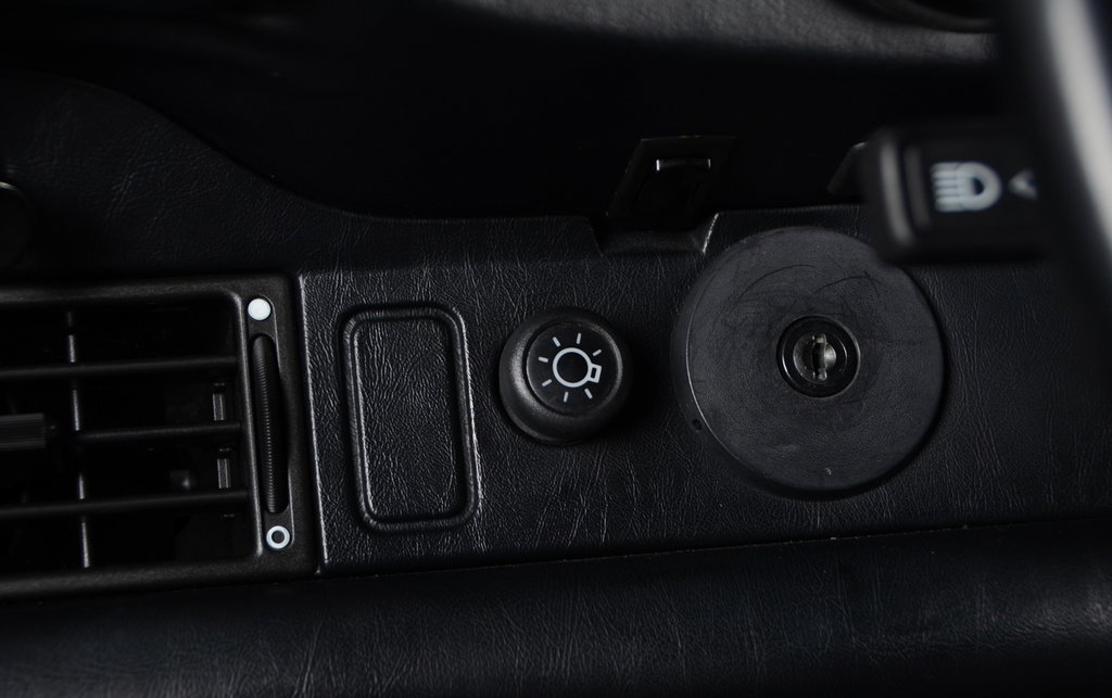 Porsche 911 Carrera 3.2 (US)