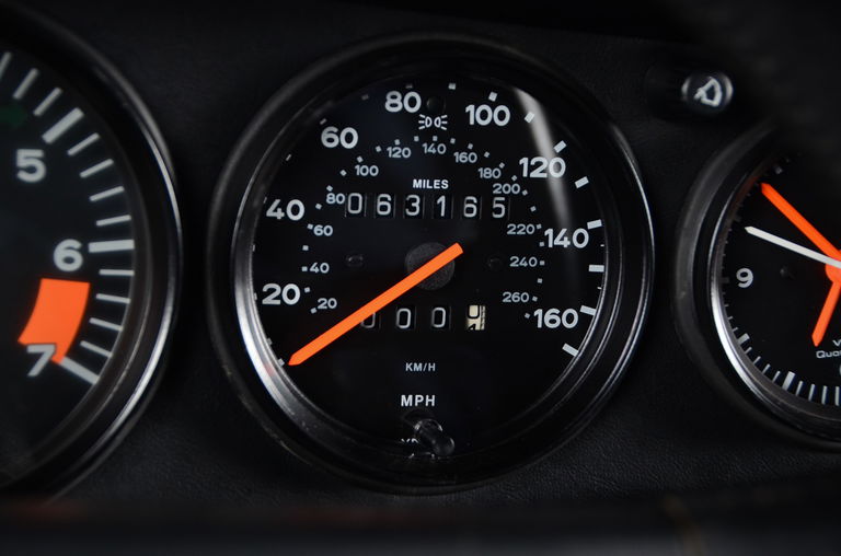 Porsche 911 Carrera 3.2 (US)