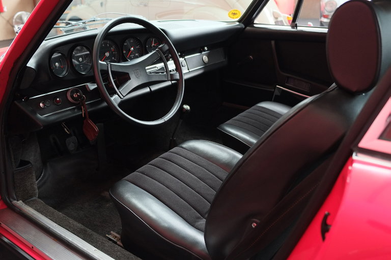 Porsche 911 T