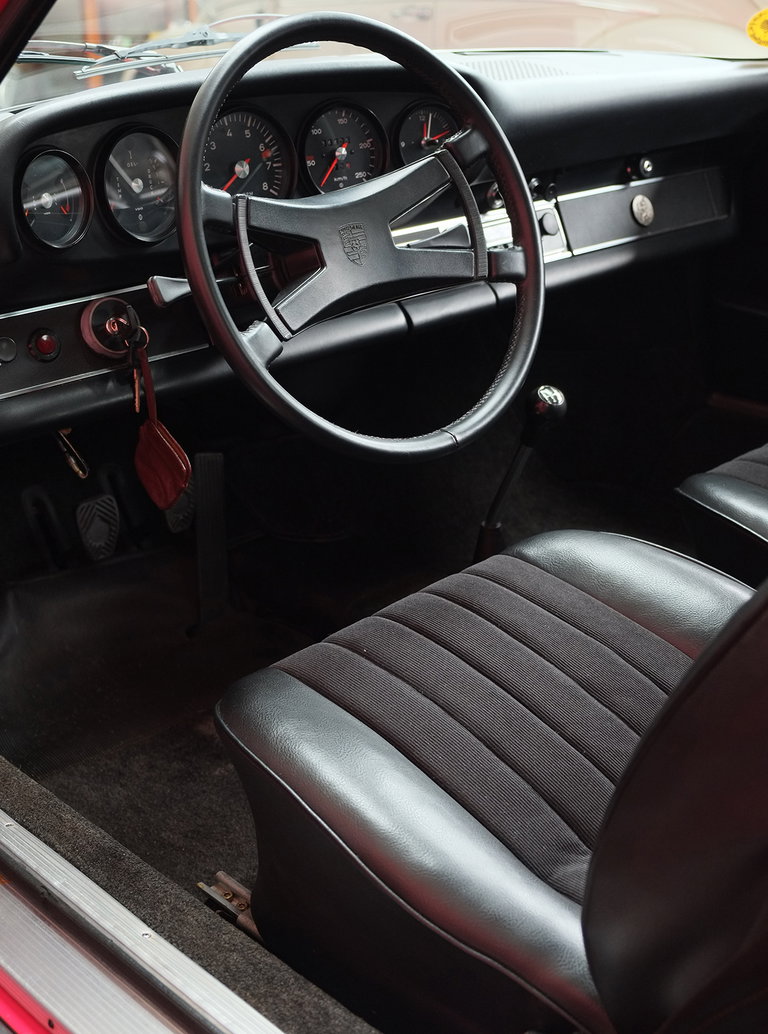 Porsche 911 T