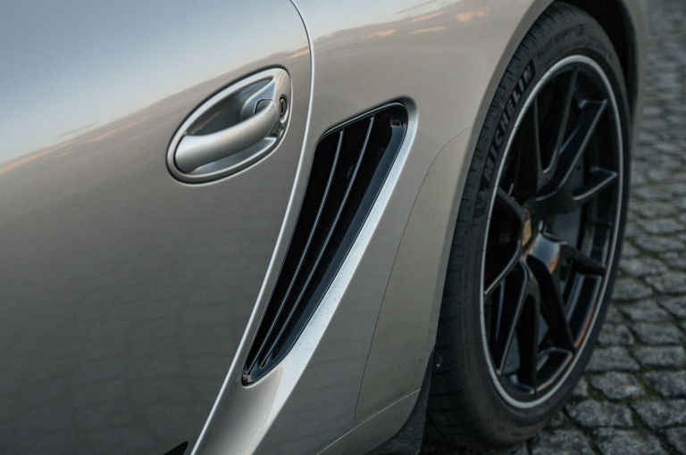 Porsche 987 Cayman R