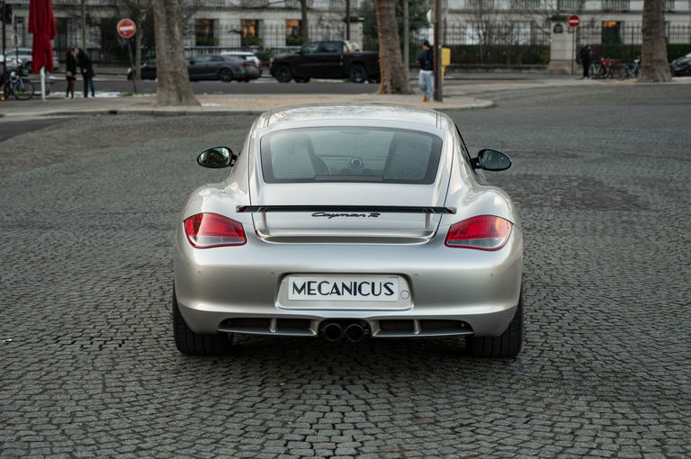 Porsche 987 Cayman R