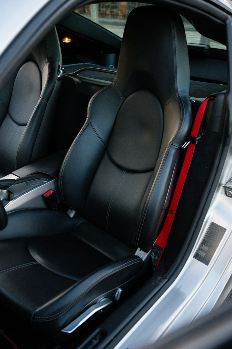 Porsche 987 Cayman R