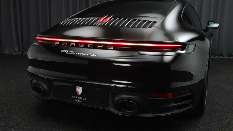 Porsche 992 Carrera 4S