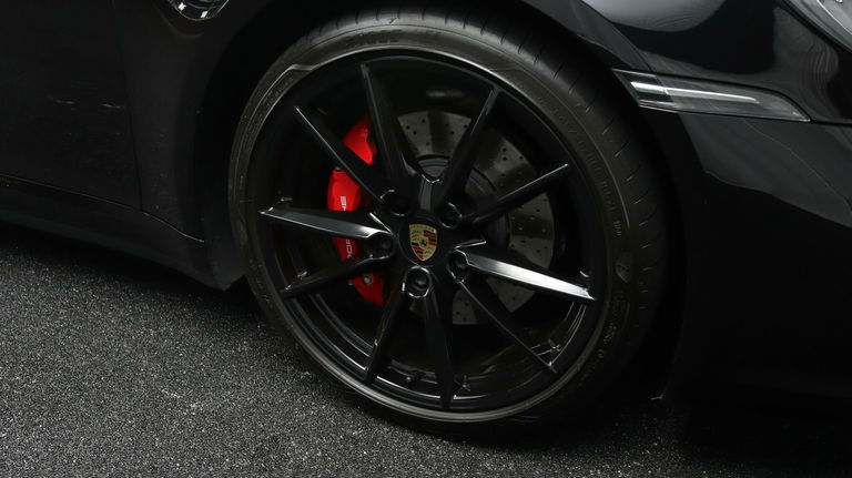 Porsche 992 Carrera 4S