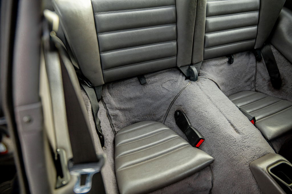 Porsche 964 Carrera 4