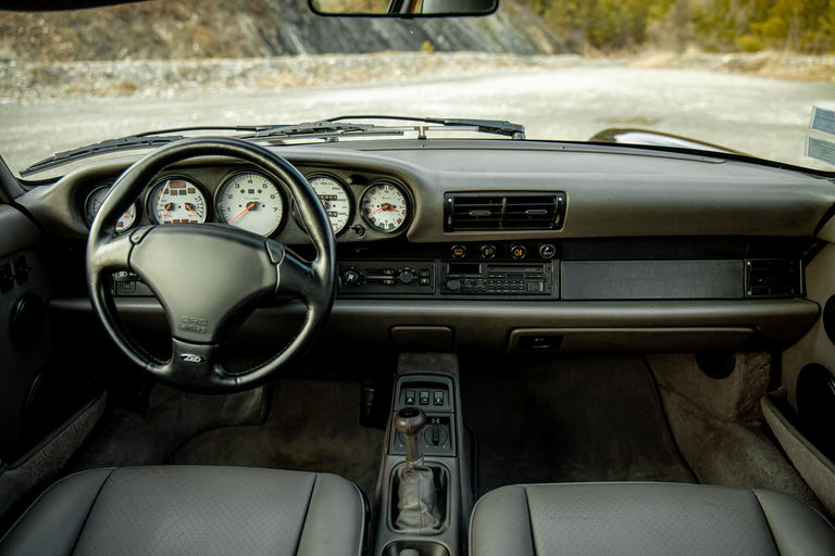 Porsche 964 Carrera 4
