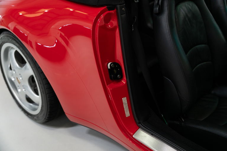 Porsche 993 Carrera 4