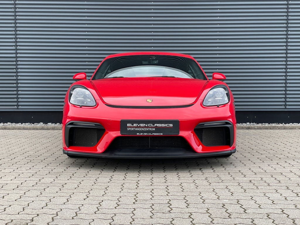 Porsche 718 Cayman GT4