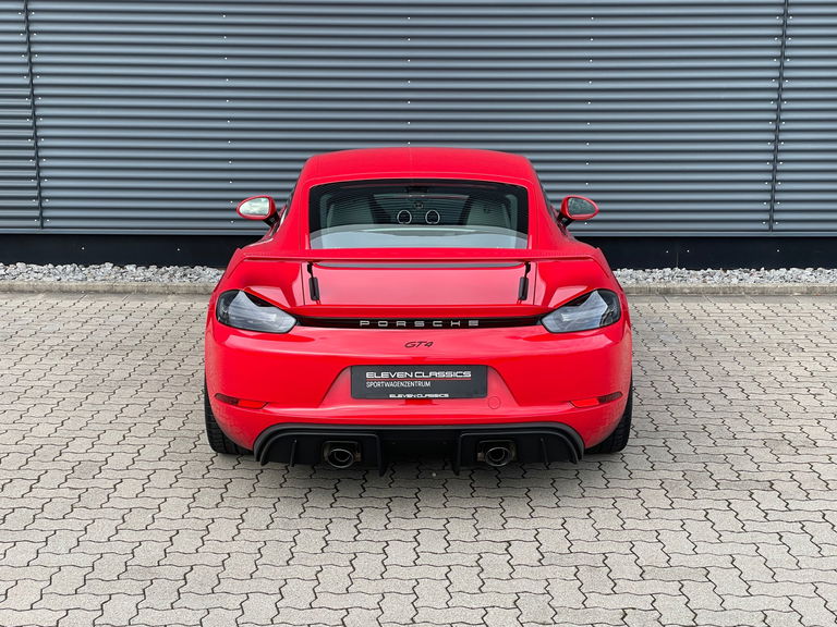 Porsche 718 Cayman GT4