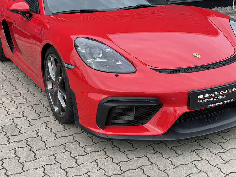 Porsche 718 Cayman GT4