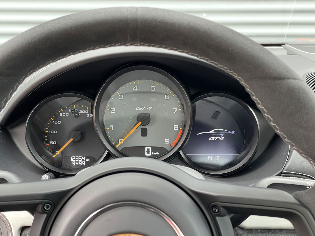 Porsche 718 Cayman GT4