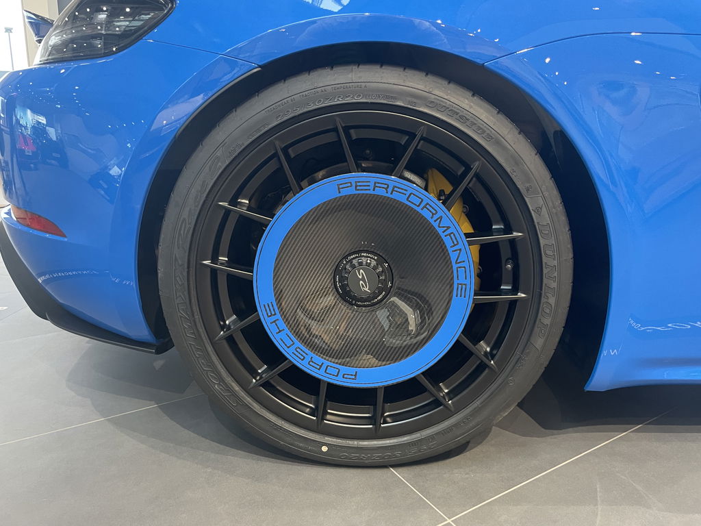 Porsche 718 Cayman GT4 RS