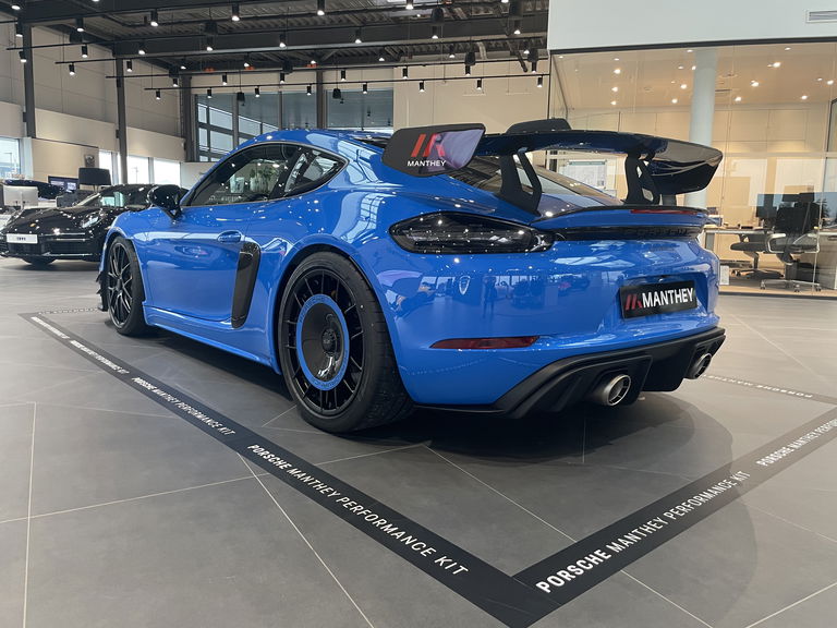 Porsche 718 Cayman GT4 RS