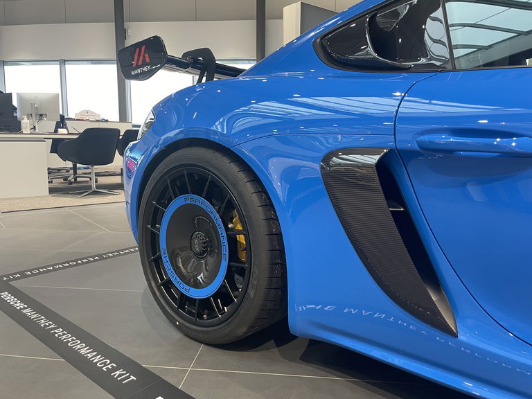 Porsche 718 Cayman GT4 RS