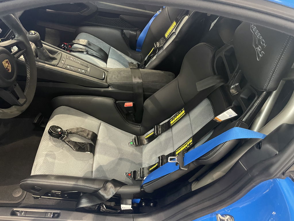 Porsche 718 Cayman GT4 RS