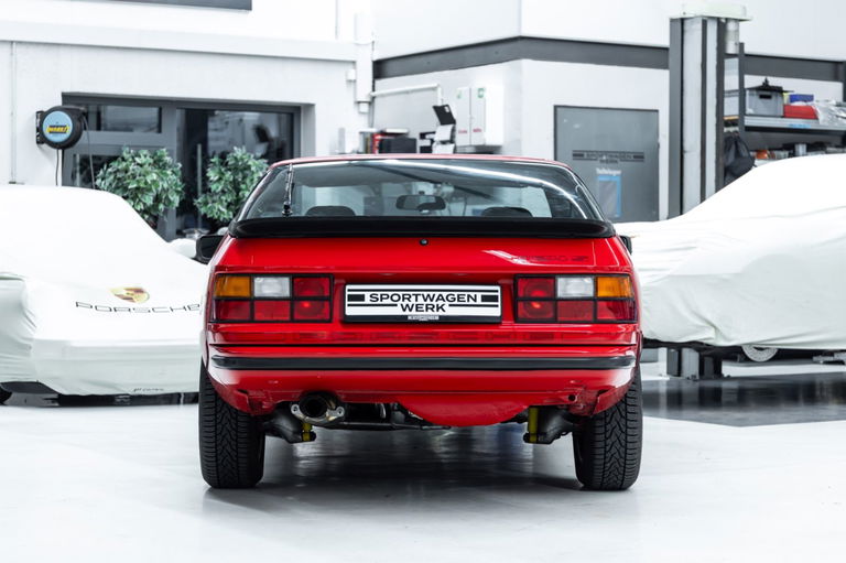 Porsche 924 S