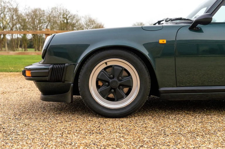 Porsche 911 Carrera 3.2