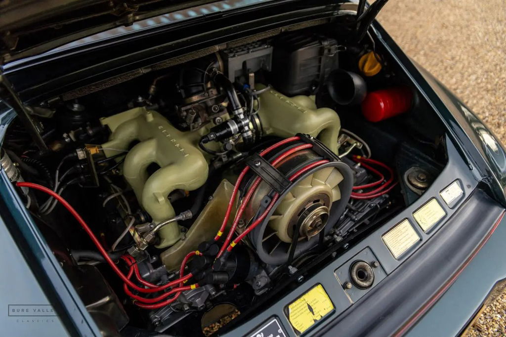 Porsche 911 Carrera 3.2