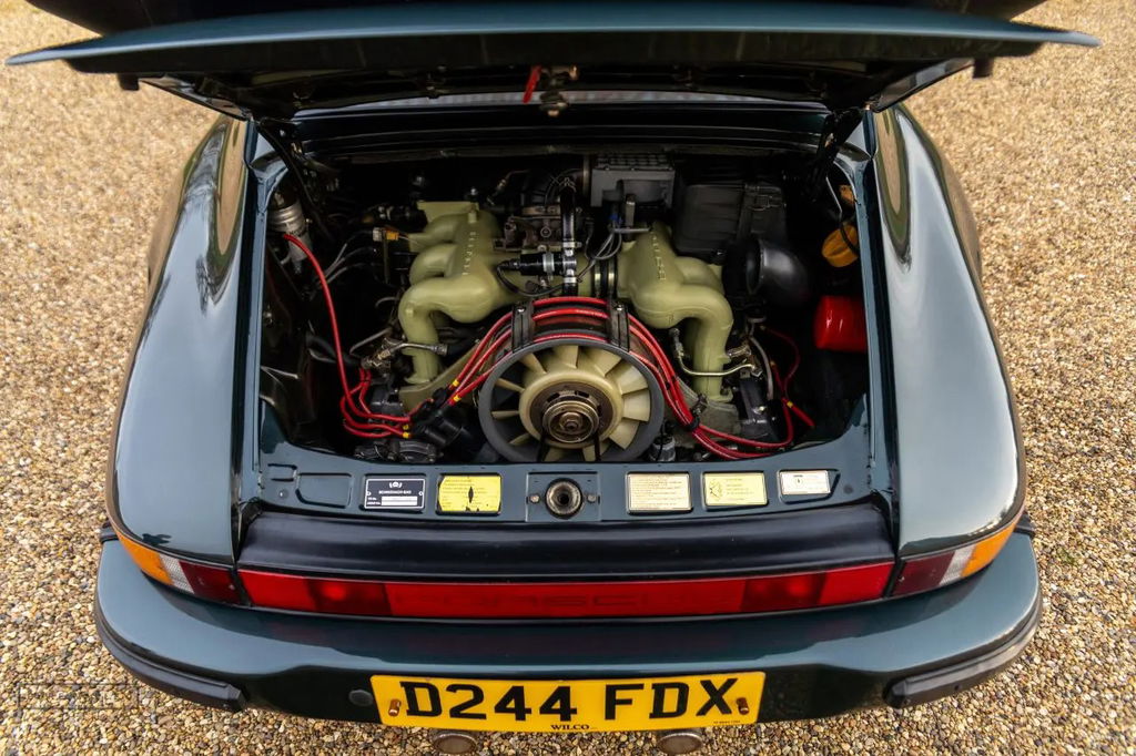 Porsche 911 Carrera 3.2