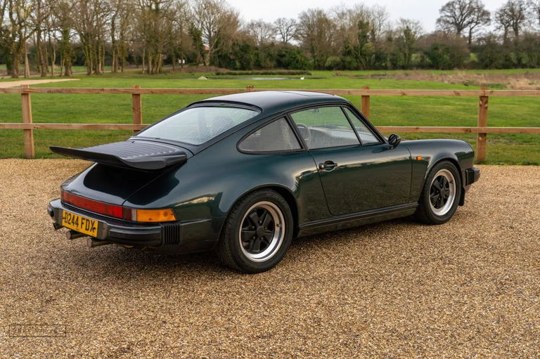 Porsche 911 Carrera 3.2