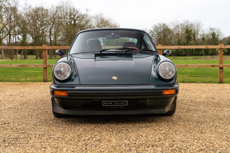 Porsche 911 Carrera 3.2