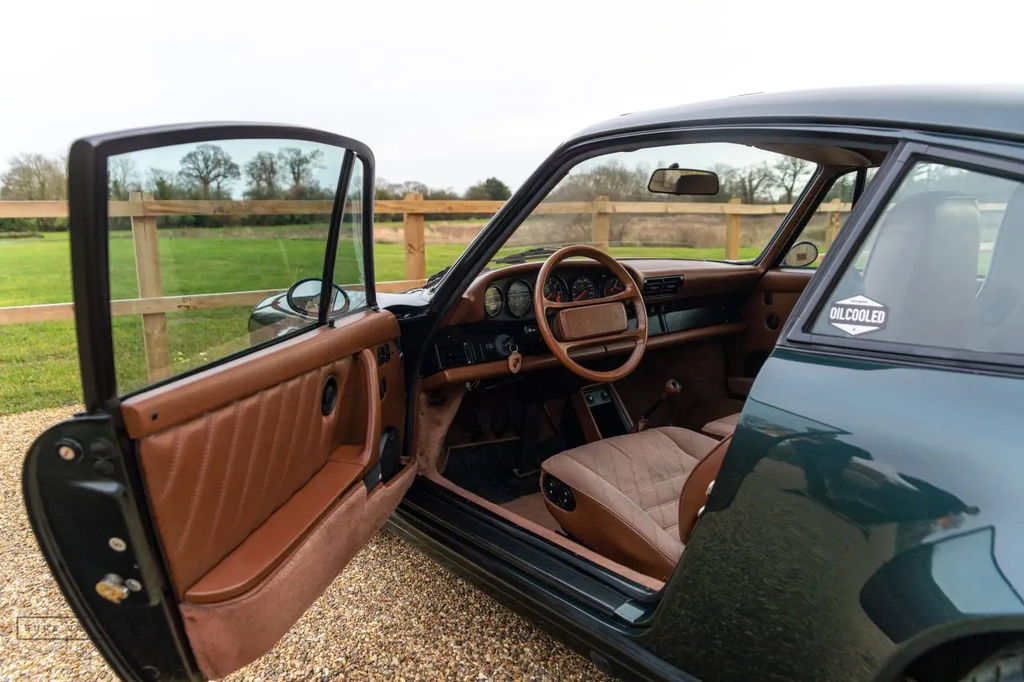 Porsche 911 Carrera 3.2