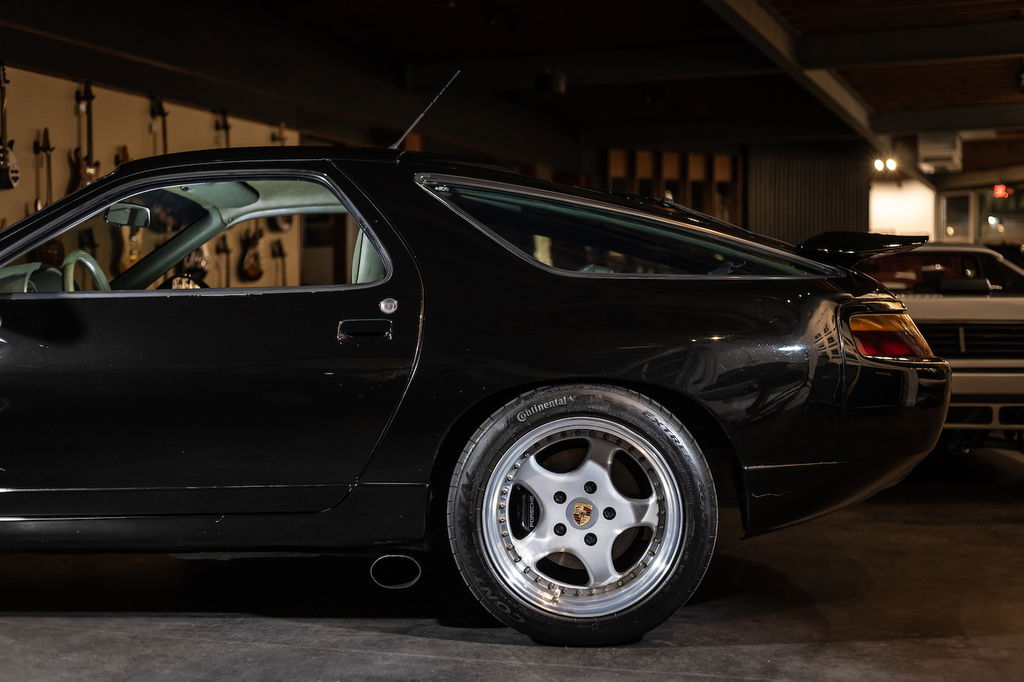 Porsche 928 GTS